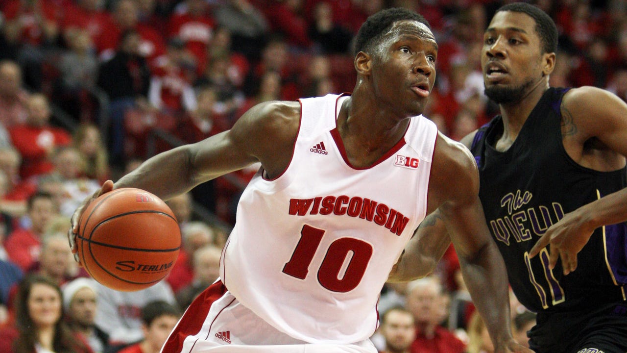 Wisconsin's Hayes has look of a freshman phenom